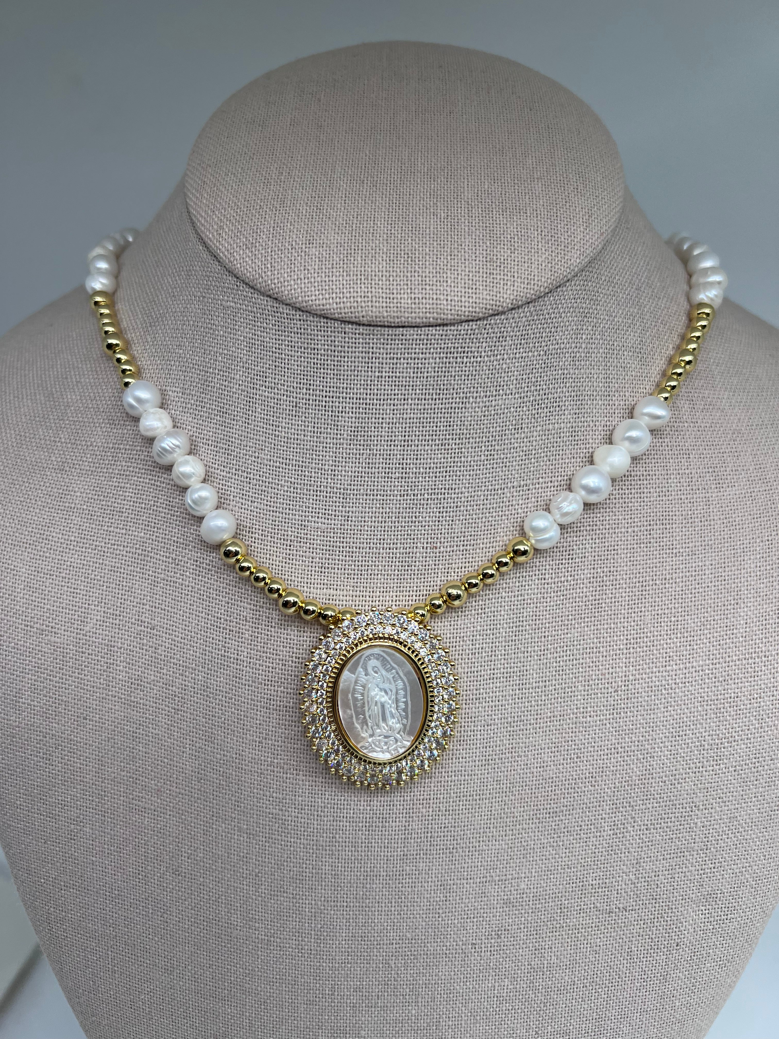Morenita Pearl necklace