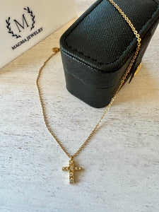 Dainty cross necklace