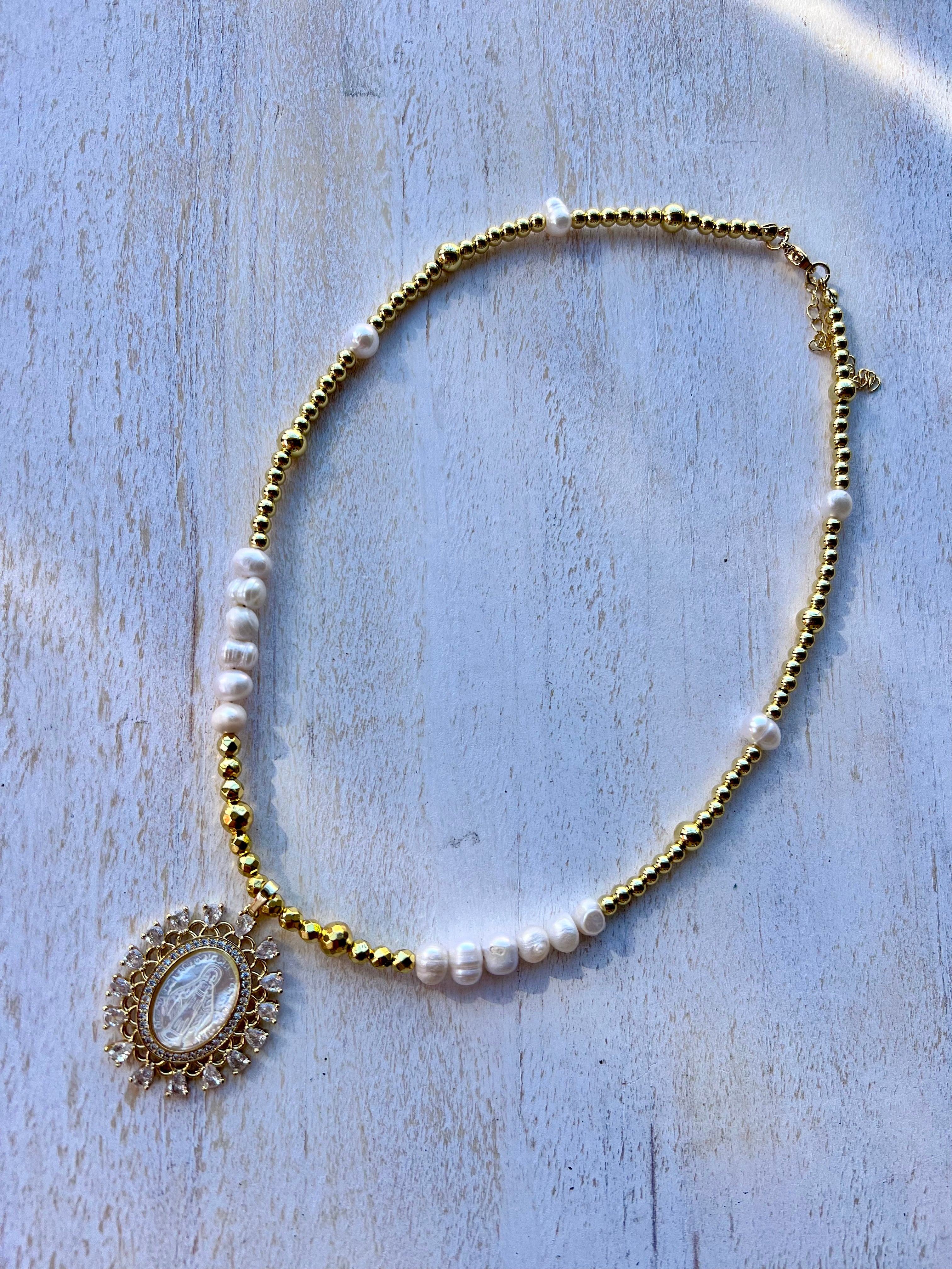 Medalla milagrosa necklace