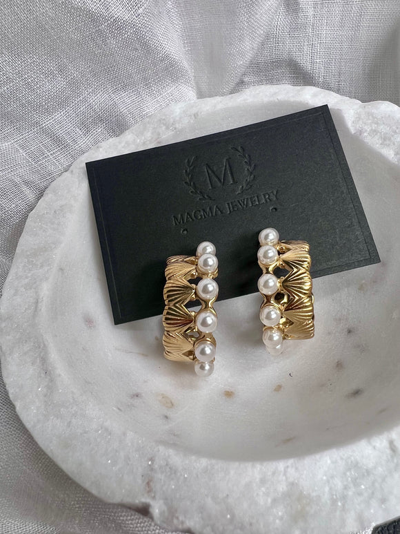 Perla conchita earrings