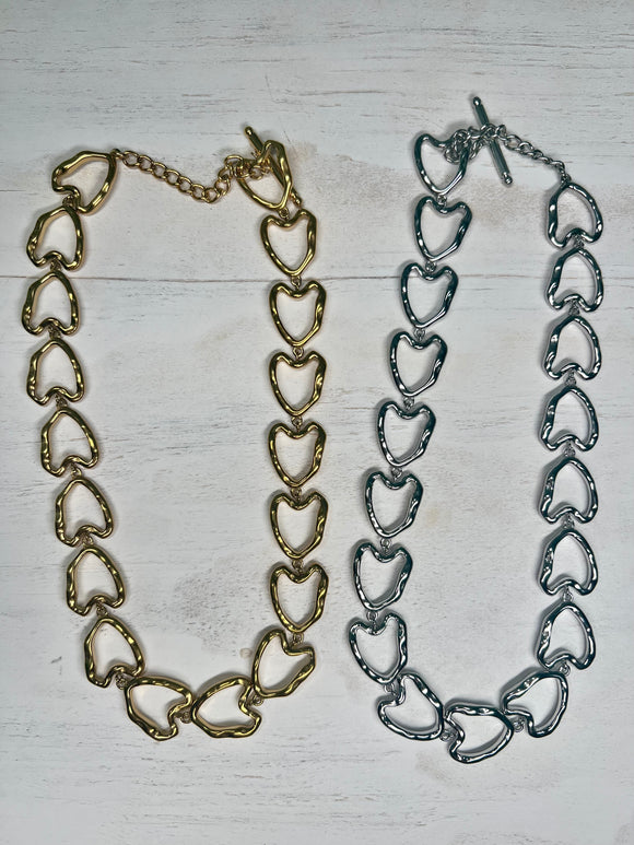 Amor hammered choker