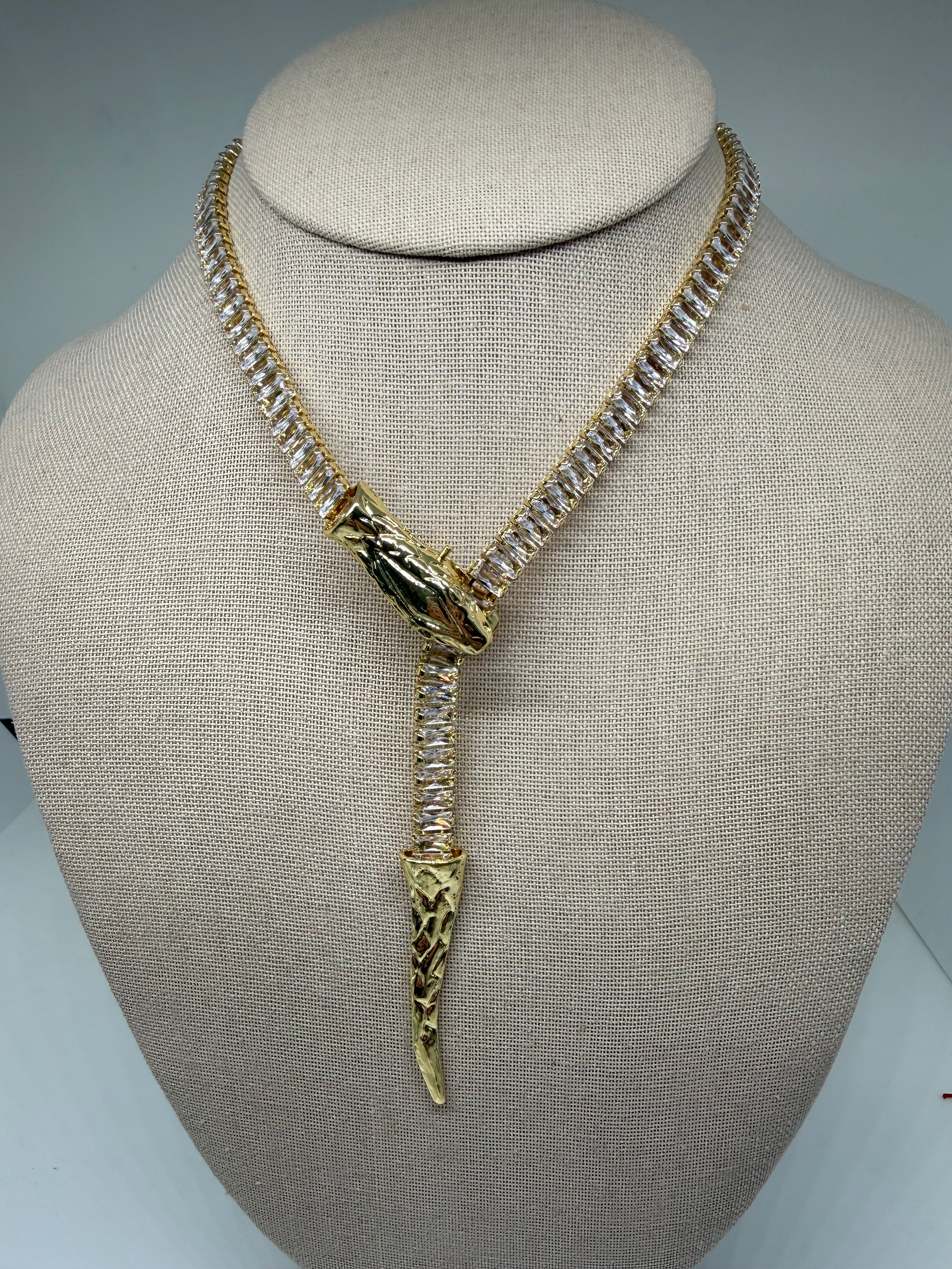 Serpiente Lariat necklace