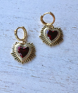 Corazon rojo earrings