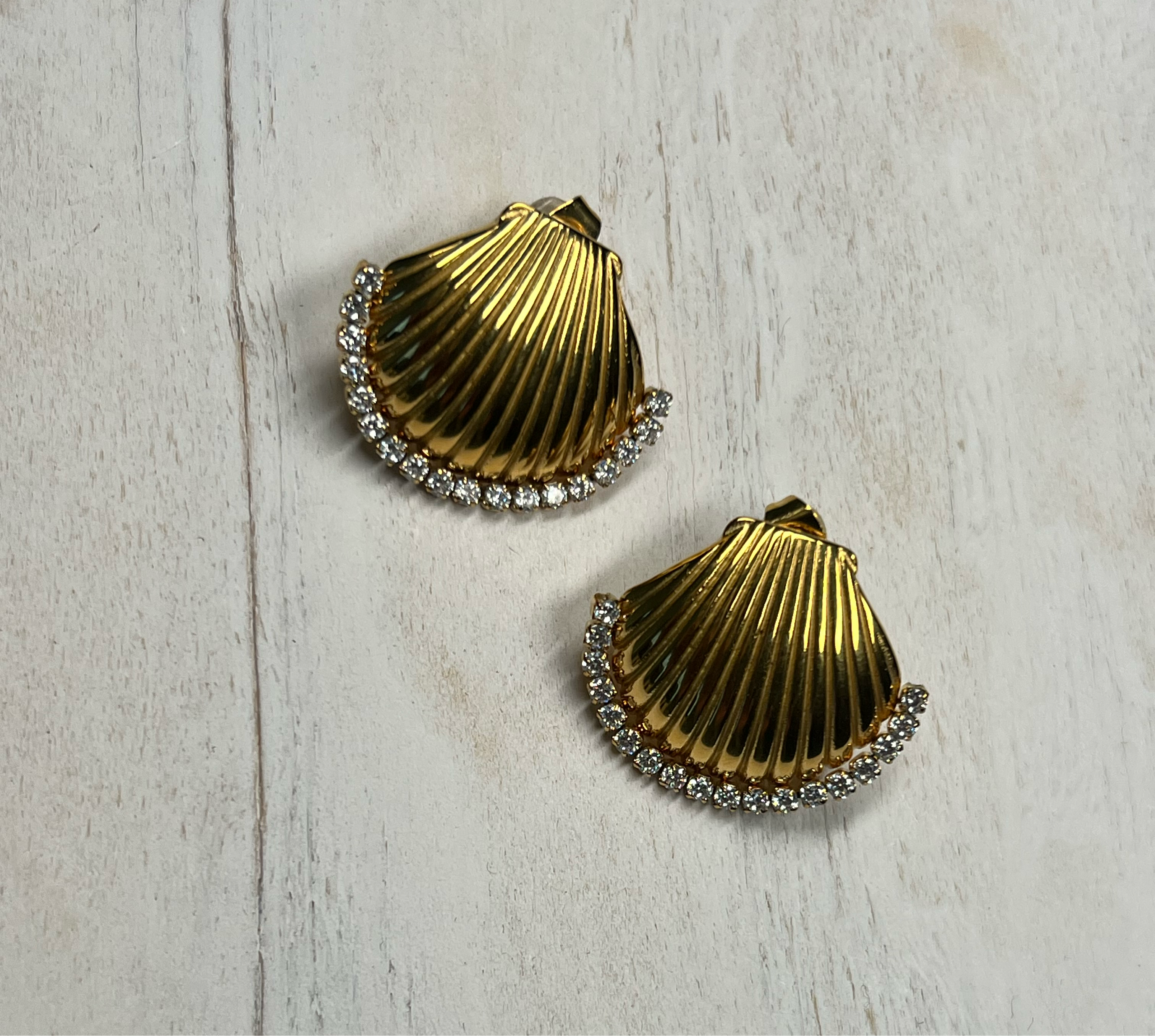 Concha earrings