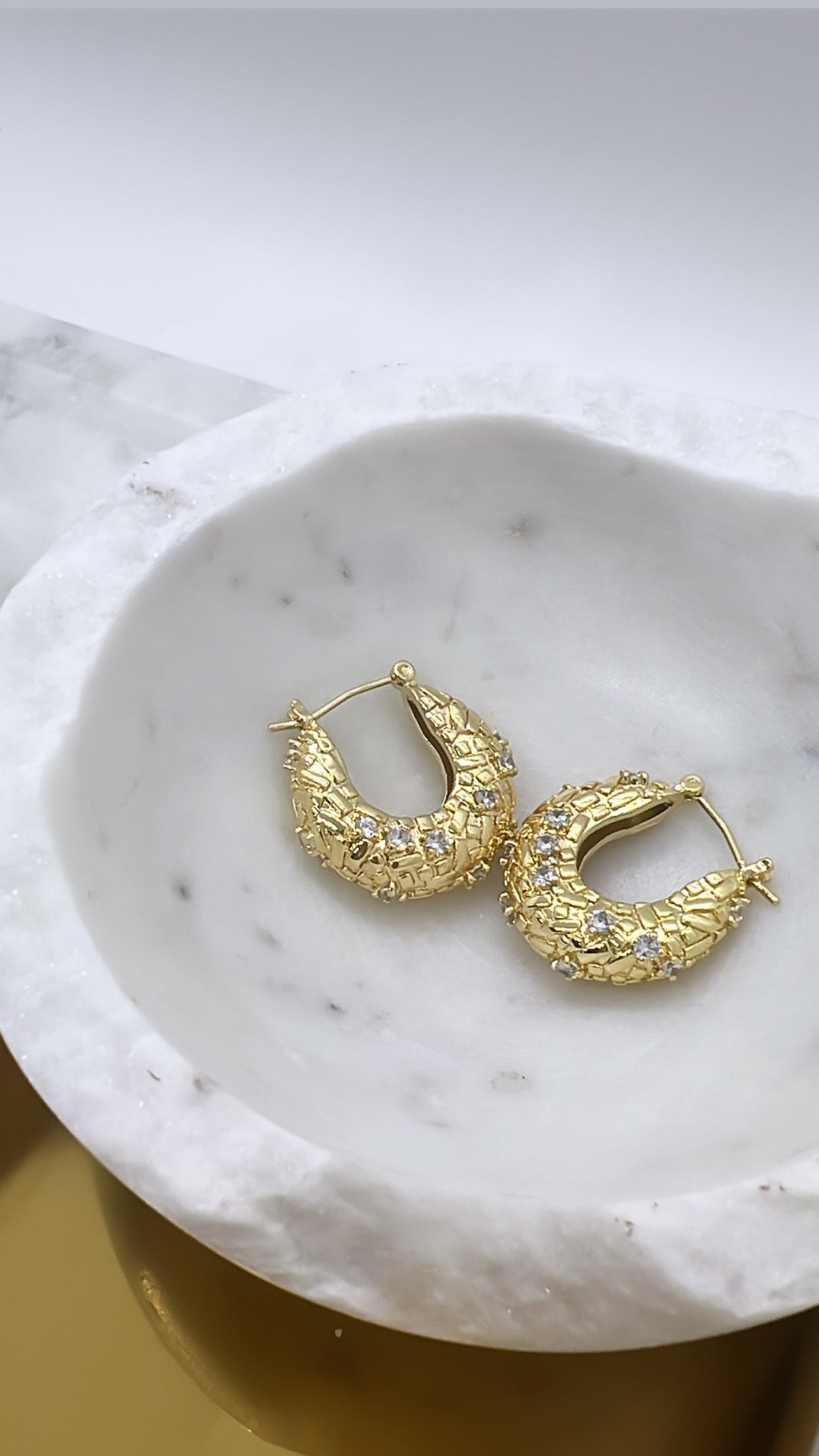 Mariela hoops