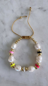 Color & pearls bracelet